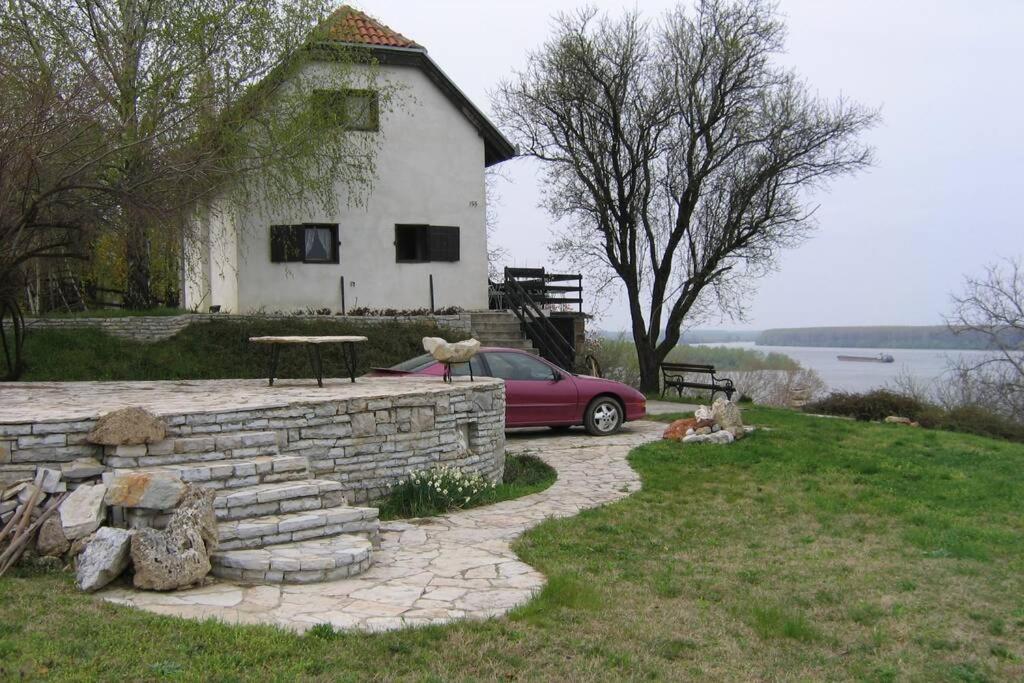 Villa Kornelija Stari Slankamen Ngoại thất bức ảnh